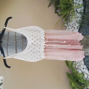 Beautiful Embroidered top, Size Large. Elastic in the back